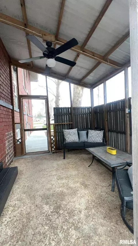 308 W Cherry Ave, Christopher, IL 62822 photo 49