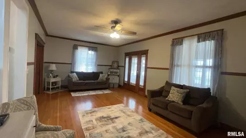 308 W Cherry Ave, Christopher, IL 62822 photo 10