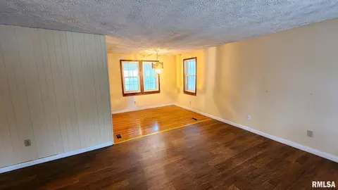 9 E Adams Ct, Mount Vernon, IL 62864 photo 9