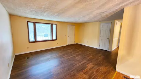 9 E Adams Ct, Mount Vernon, IL 62864 photo 6