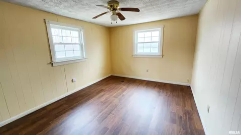 9 E Adams Ct, Mount Vernon, IL 62864 photo 14