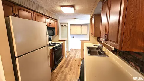 9 E Adams Ct, Mount Vernon, IL 62864 photo 10