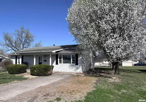 1205 N Monroe St, Marion, IL 62959