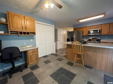 3 Wiley Rd, Murphysboro, IL 62966 photo 9