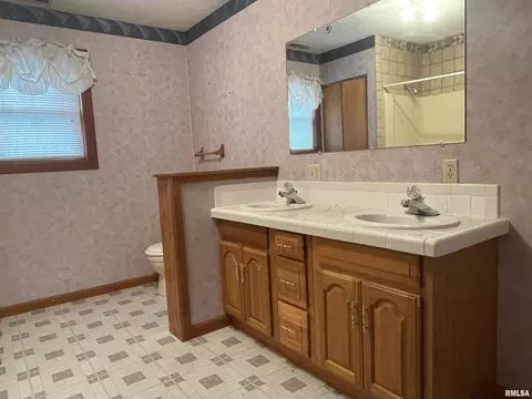 3 Wiley Rd, Murphysboro, IL 62966 photo 8
