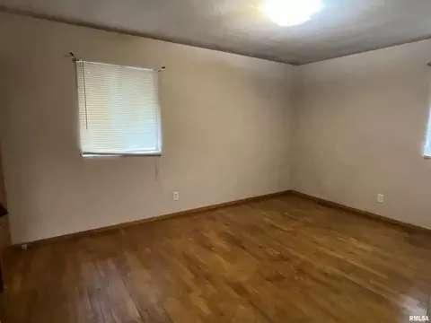 210 Bryan St, Salem, IL 62881 photo 13