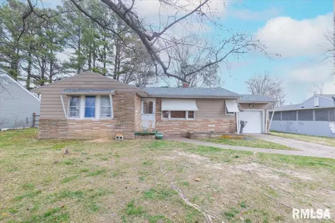 407 S Charlotte Rd, Marion, IL 62959