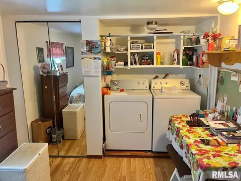 611 E Smith St, Benton, IL 62812 photo 31