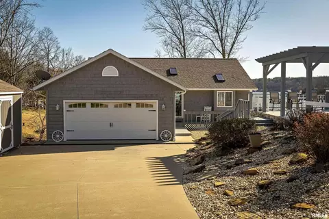 13365 Lakeview Dr, Creal Springs, IL 62922