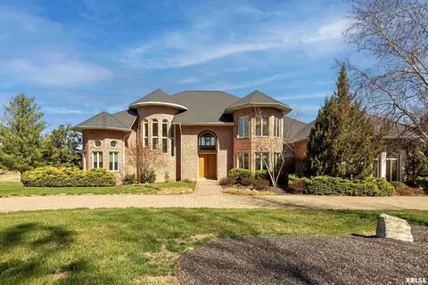 609 Stone Creek Dr, Makanda, IL 62958