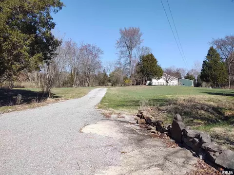 392 Cedar Grove Rd, Simpson, IL 62985