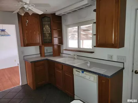 4 Sunset Dr, Mount Vernon, IL 62864 photo 12