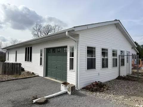 348 Maple Spring Rd, Murphysboro, IL 62966 photo 2