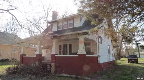 731 E Main St, Du Quoin, IL 62832