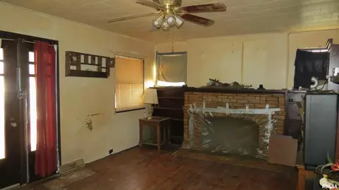 731 E Main St, Du Quoin, IL 62832 photo 9