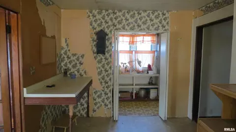 731 E Main St, Du Quoin, IL 62832 photo 7