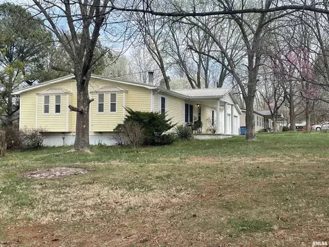115 Ashlar St, Jonesboro, IL 62952