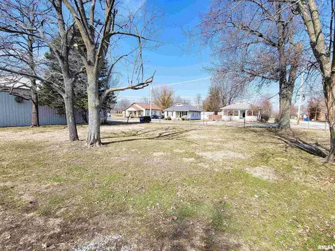 616 S Mill St, Flora, IL 62839 photo 79