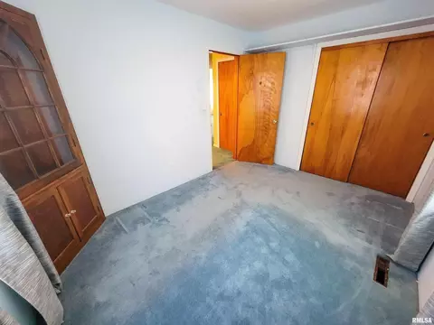 616 S Mill St, Flora, IL 62839 photo 60