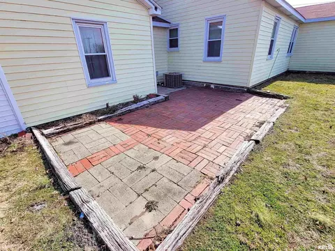 616 S Mill St, Flora, IL 62839 photo 33