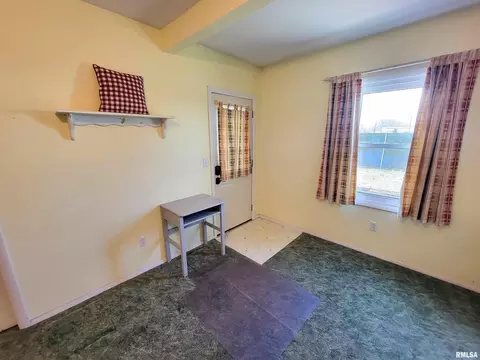 616 S Mill St, Flora, IL 62839 photo 30