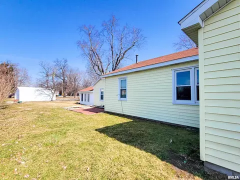 616 S Mill St, Flora, IL 62839 photo 80