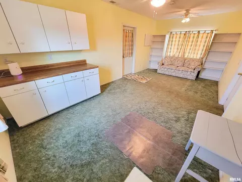 616 S Mill St, Flora, IL 62839 photo 27