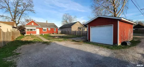 609 S 16th St, Herrin, IL 62948 photo 8