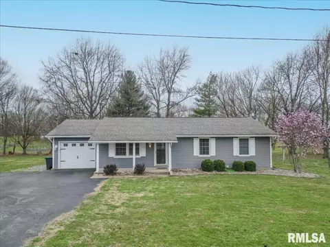 608 S Park St, Goreville, IL 62939