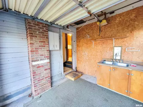 911 N State Rd, Flora, IL 62839 photo 45