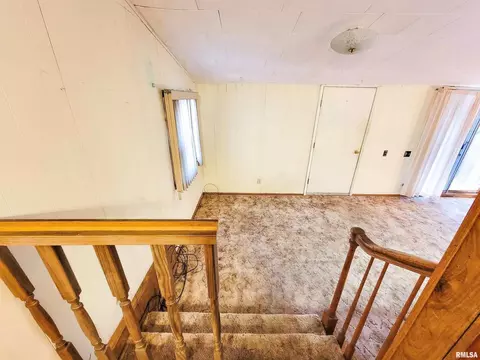 911 N State Rd, Flora, IL 62839 photo 11