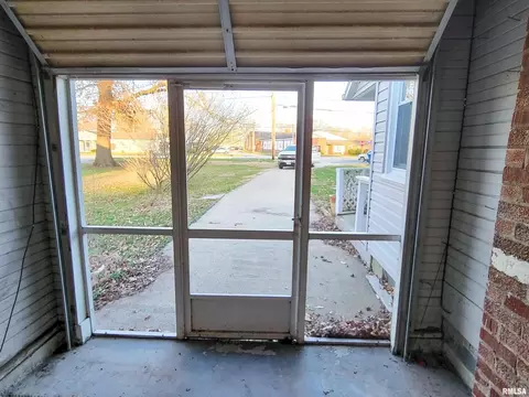 911 N State Rd, Flora, IL 62839 photo 46