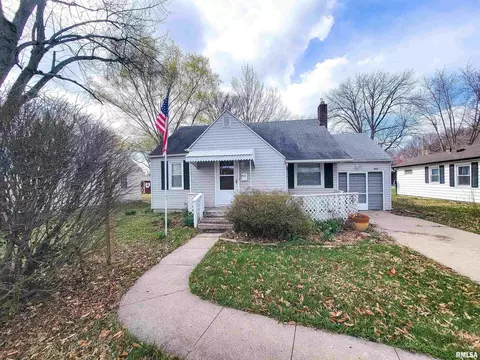 911 N State Rd, Flora, IL 62839 photo 5