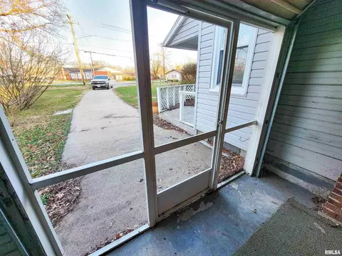 911 N State Rd, Flora, IL 62839 photo 43