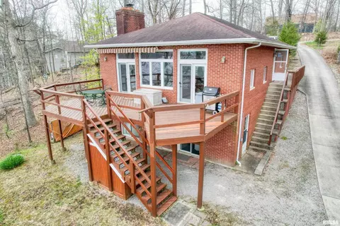 845 S Lakeshore Dr, Goreville, IL 62939
