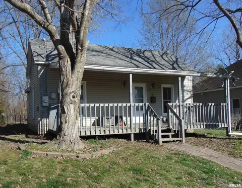 210 N Elm St, Christopher, IL 62822 photo 13