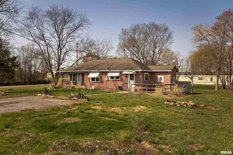 8188 State Route 166 Hwy, Creal Springs, IL 62922