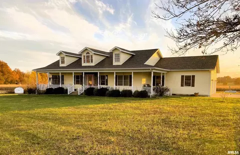 14408 Four Mile Ln, Benton, IL 62812