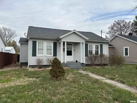 606 N 16th St, Murphysboro, IL 62966