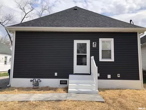 538 S Main St, Flora, IL 62839 photo 10
