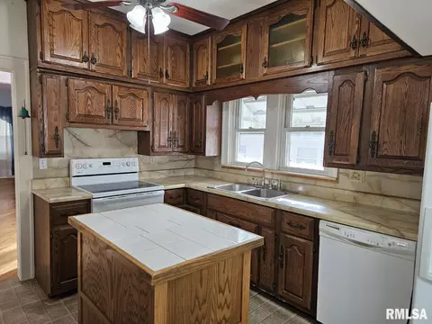 1710 Pace Ave, Mount Vernon, IL 62864 photo 12