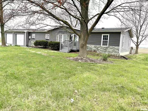 291 S Main St, Hoyleton, IL 62803 photo 4