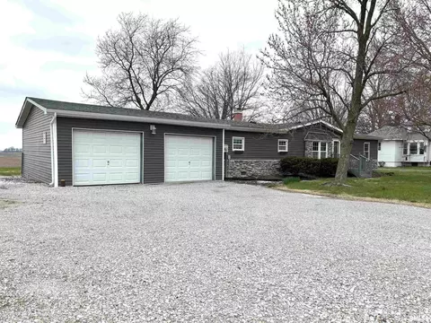 291 S Main St, Hoyleton, IL 62803 photo 3
