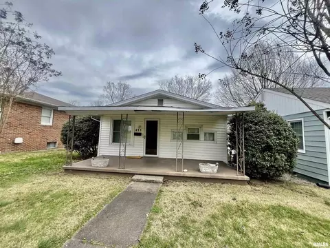211 E 11th St, Metropolis, IL 62960