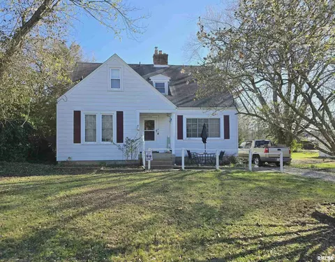 1709 W Sycamore St, Carbondale, IL 62901
