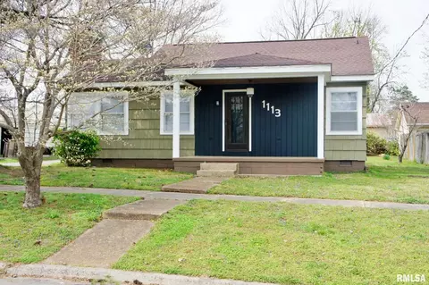 1113 Girard St, Metropolis, IL 62960
