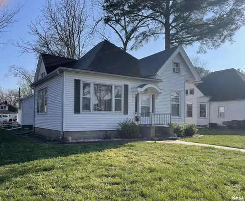 2017 Spruce St, Murphysboro, IL 62966 photo 2