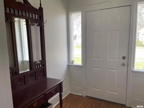 2017 Spruce St, Murphysboro, IL 62966 photo 3
