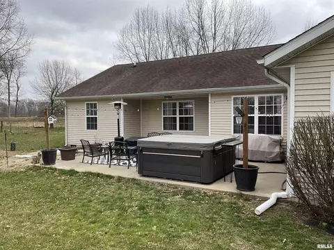 17543 N Old Salem Rd, Mount Vernon, IL 62864 photo 4