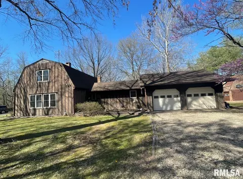 732 County Road 1300 N, Carmi, IL 62821